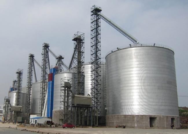 广河大型钢板库构造参数及水泥储存质量